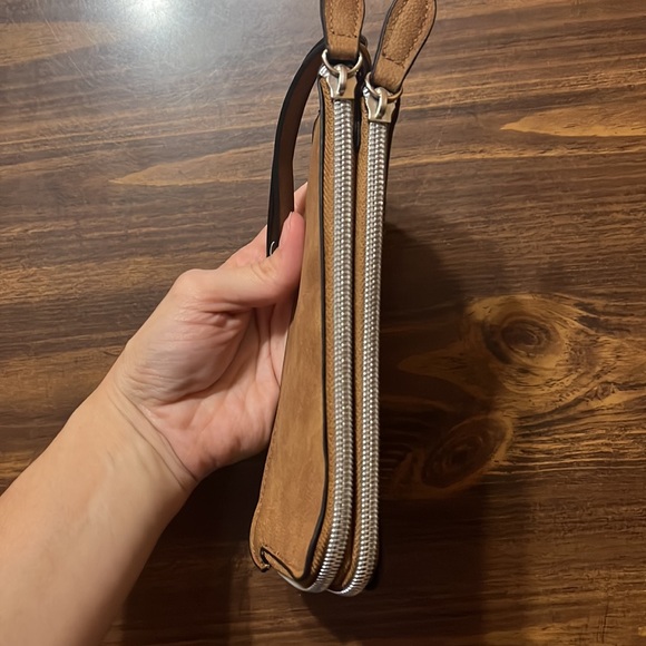 NWT true craft brown wristlet - Picture 8 of 12